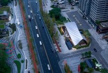 Фото - BEHIVE Architects: ресторан с деревянной крышей в Чэнду